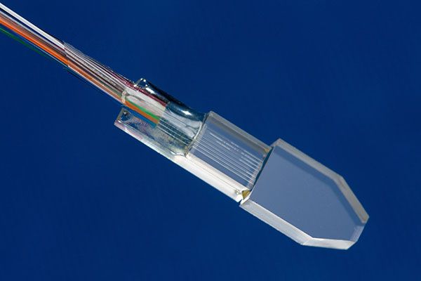 GIJS0156_web fiber array with adiabatic taper