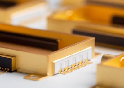 Gold-box photonic package