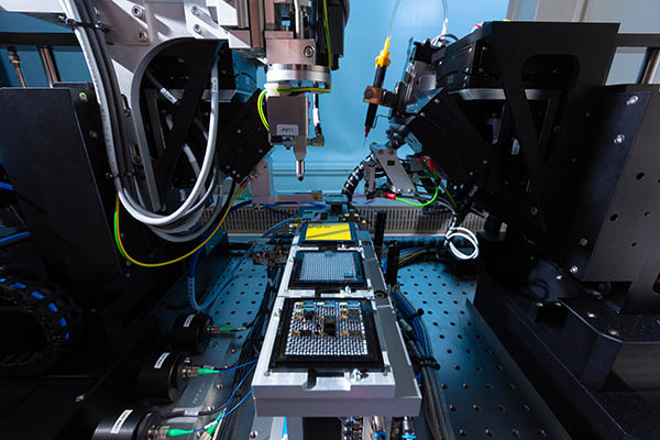 automated photonic chiplet assembly platform