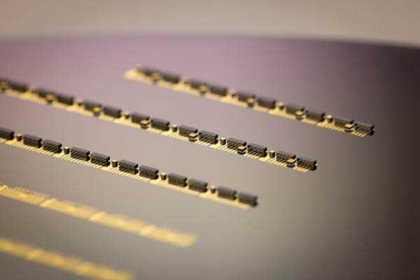 wafer level die bonding of vcsel photodiode and ntc