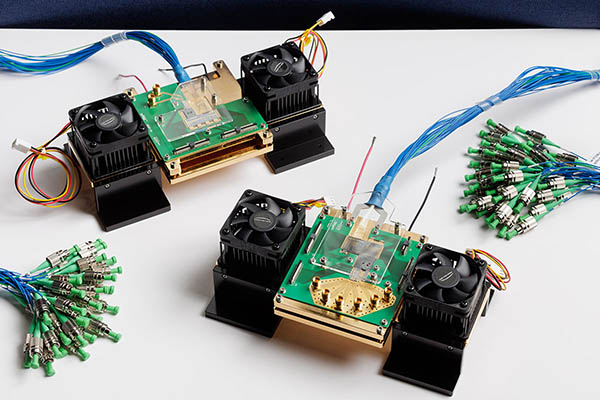 TERA6G tunable laser transmitter and receiver modules