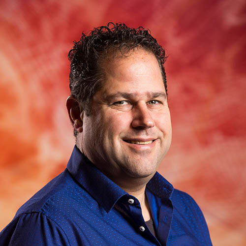 portrait of Jeroen Duis, CTO at PHIX Photonics Assembly
